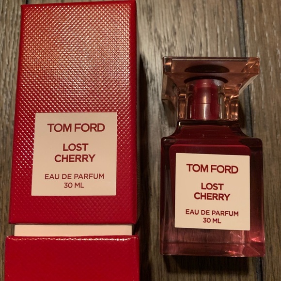 Decanting Tom Ford Lost Cherry 🍒 - Picture 3 of 4